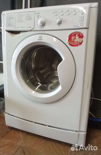 Стиральная машина Indesit iwsb5085 по запчастям