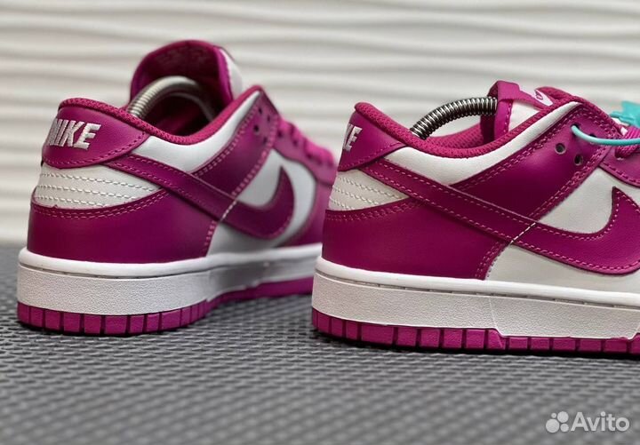 Кроссовки Nike Dunk Low