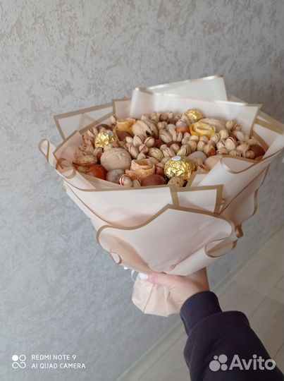 Съедобные букеты из орехов