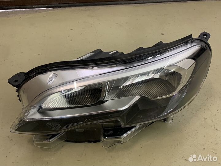 Фара левая Peugeot Expert 4