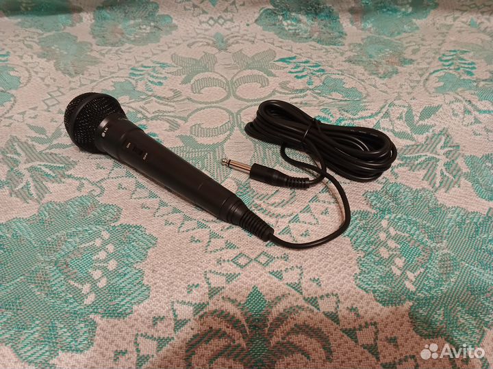 Микрофон караоке LG SM-35
