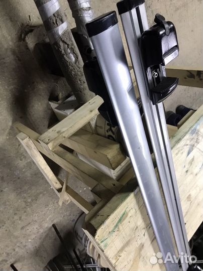 Автомобильный багажник на крышу