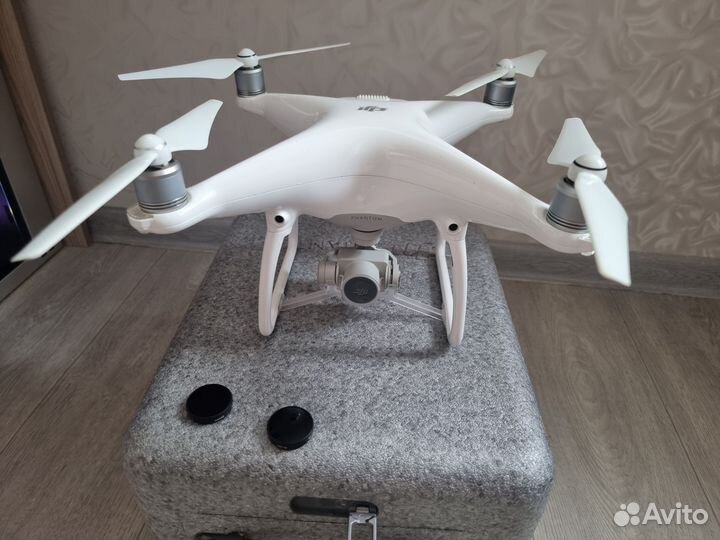 Квадрокоптер dji phantom 4