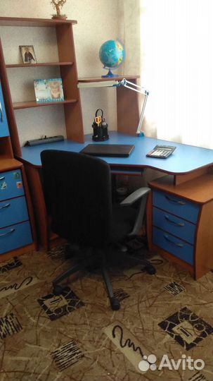 Компьютерный стол