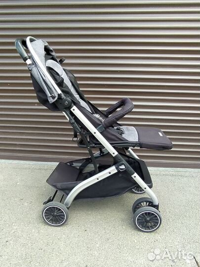 Прогулочная коляска Cam Compass