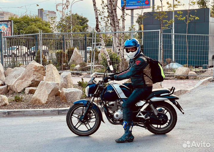 Индийский мото Bajaj V15