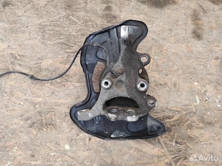 Поворотный кулак Mercedes c w204