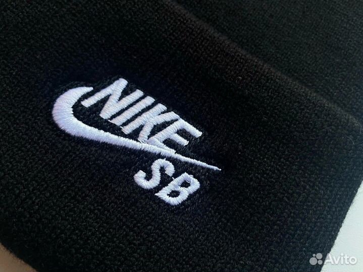 Шапка и перчатки nike