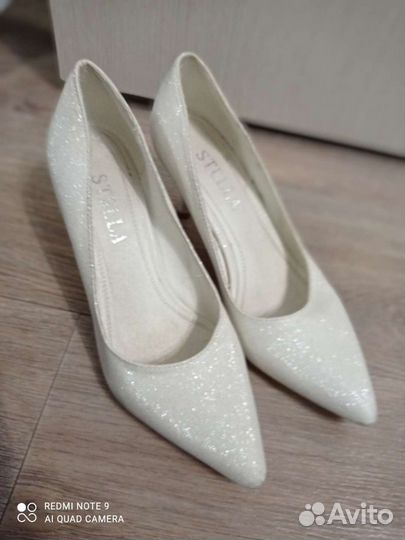 Туфли белые