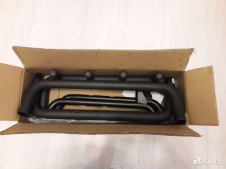 Стойка для 3 гитар, новая, нераспакованная