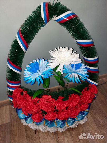 Ритуальные венки и корзины