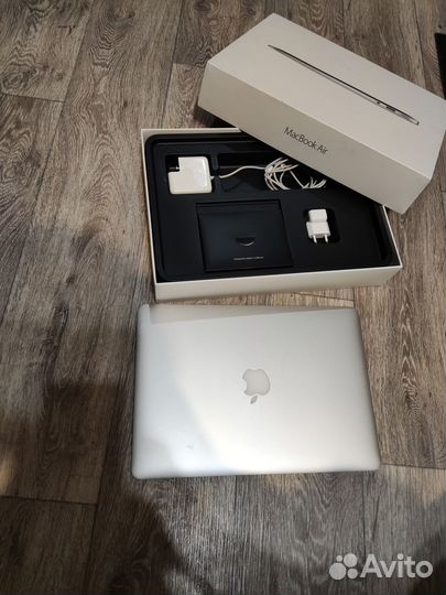 Apple macbook air 13 2017 8/128gb i5