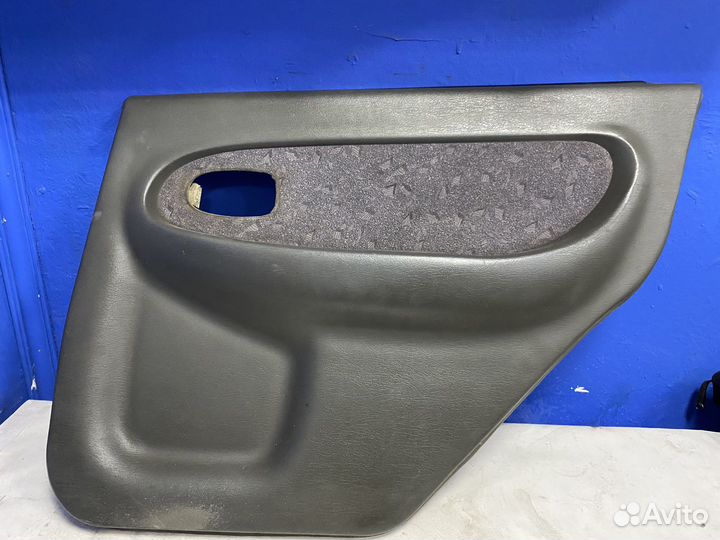 Обшивка двери задней правой spectra