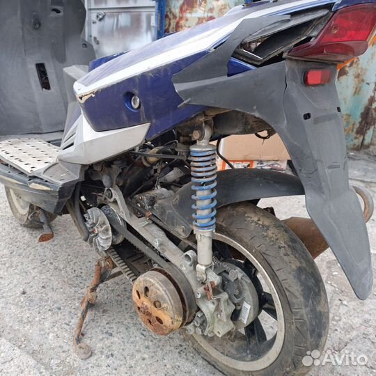 Разборка китайских мопедов и скутеров