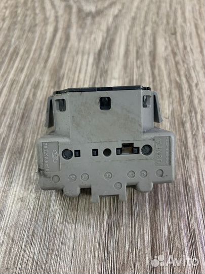 Контактная группа замка зажигания Ford Mondeo