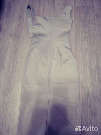 Бежевое платье.новое.размер 40