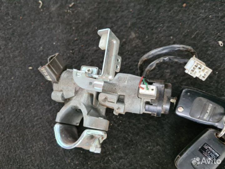 Замок зажигания Hyundai Solaris седан 2012