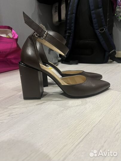 Туфли нат. кожа р.39