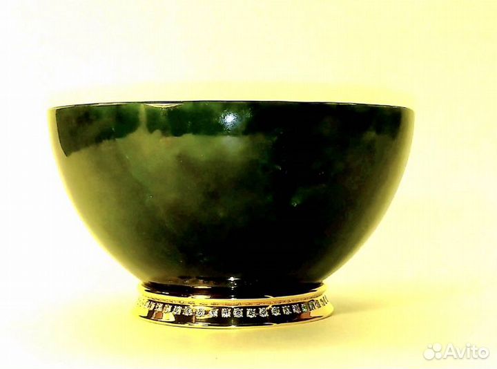 Конфетница нефритовая. Вазочка