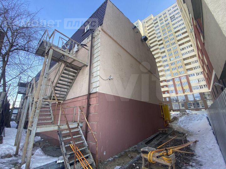 Продам помещение свободного назначения, 840.7 м²
