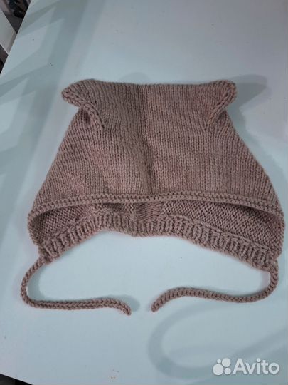 Шапка вязаная с ушками ручная работа