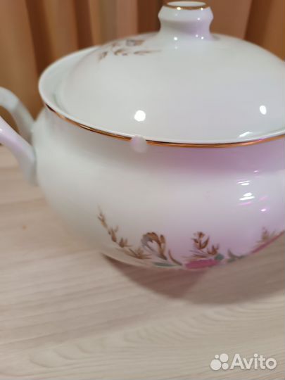 Супница фарфоровая