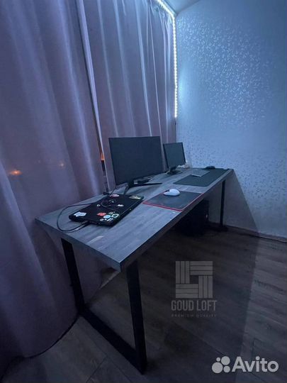 Компьютерный стол в стиле лофт