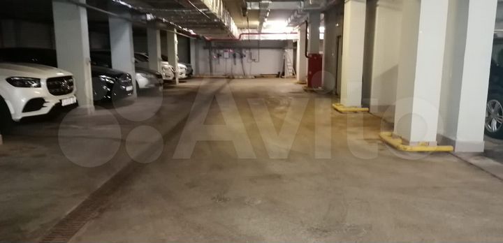 Машиноместо, 15 м²