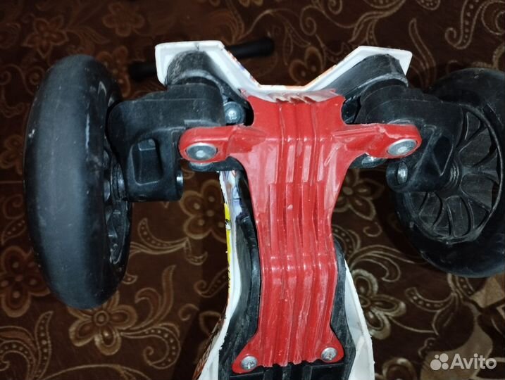 Самокат детский трехколесный