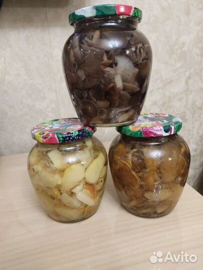 Грибы маринованные