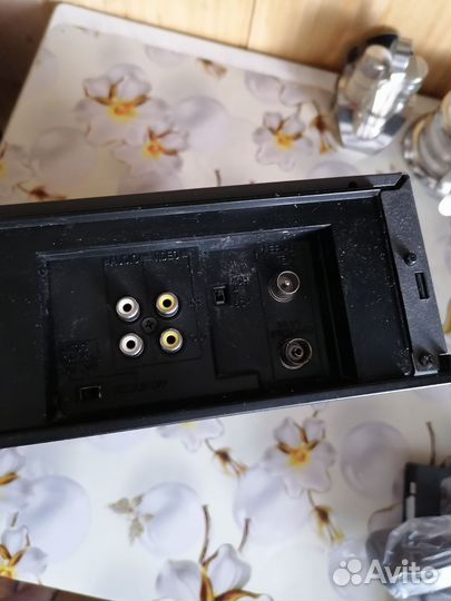 Видеомагнитофон thomson