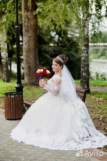 Свадебное платье