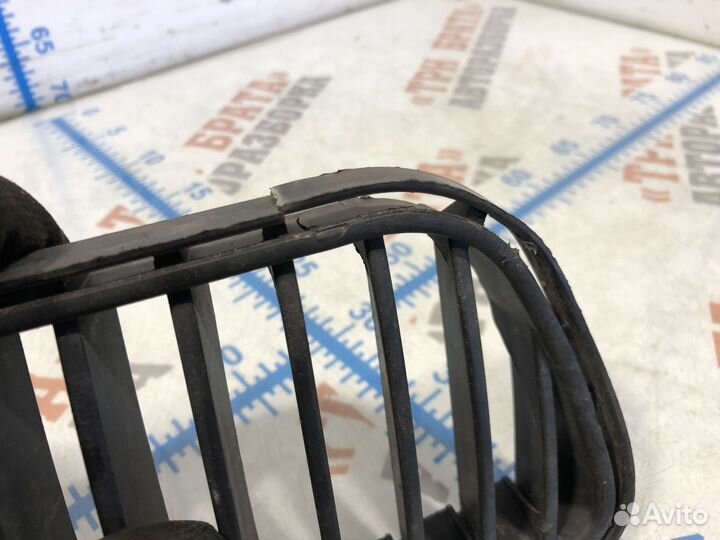 Шкода Нижняя решётка переднего бампера Перед