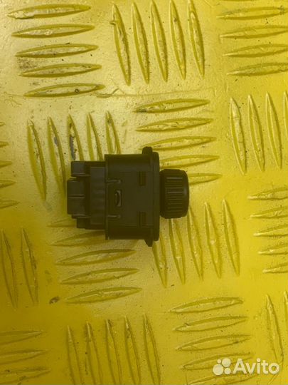 Блок управления зеркалами Volkswagen Passat Cc