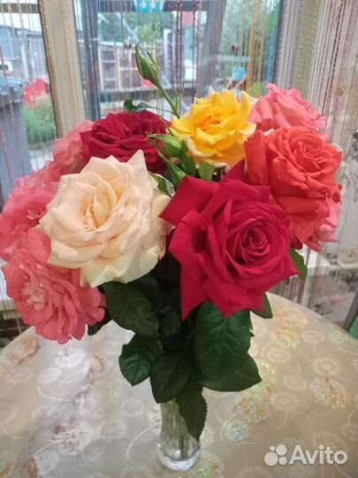 Букеты из живых цветов