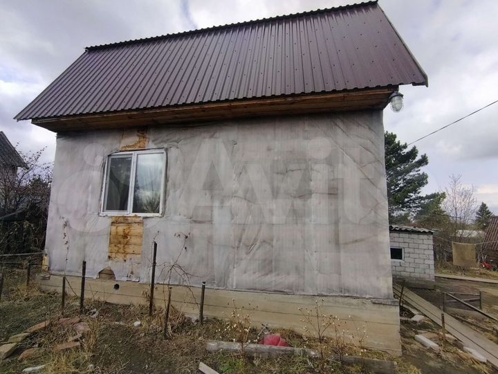 Дом 50 м² на участке 8 сот.