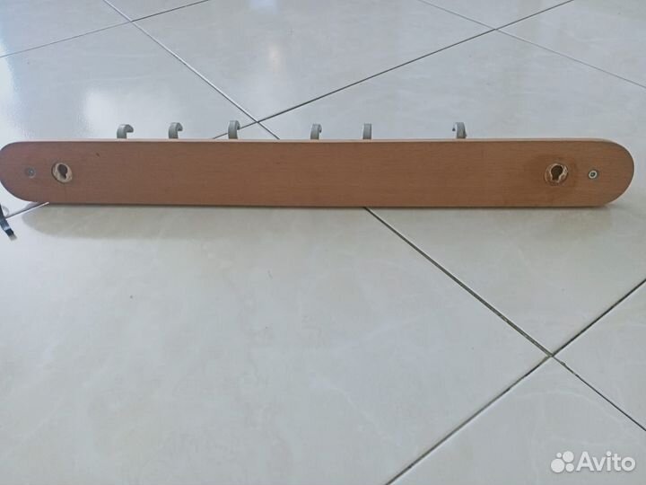 Вешалка настенная