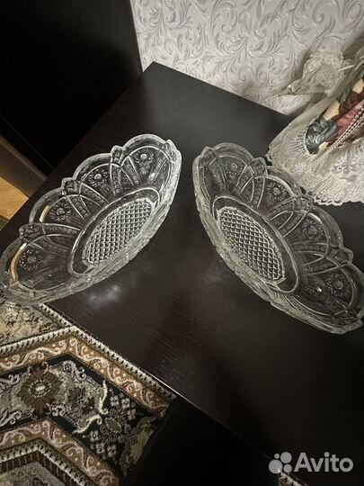 Хрустальная фруктовница и лодочки