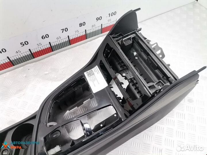 Консоль салона (центральная часть) BMW F45