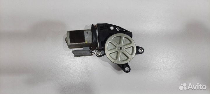 Моторчик стеклоподъемника передний левый