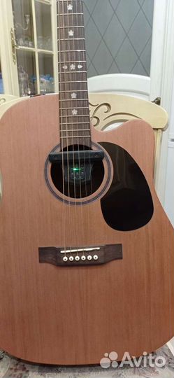 Электроакустическая гитара