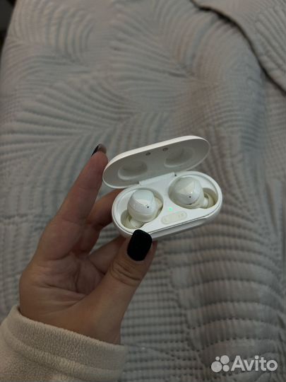 Беспроводные наушники samsung