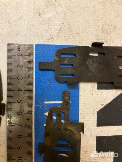 Пластины антискрипные комплект Infiniti