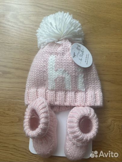 Новая шапка и носочки для девочки 0-12 мес