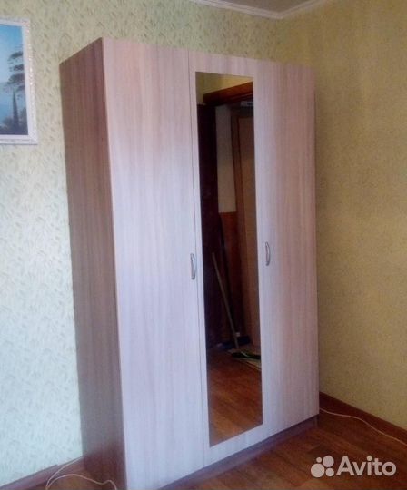 Шкаф