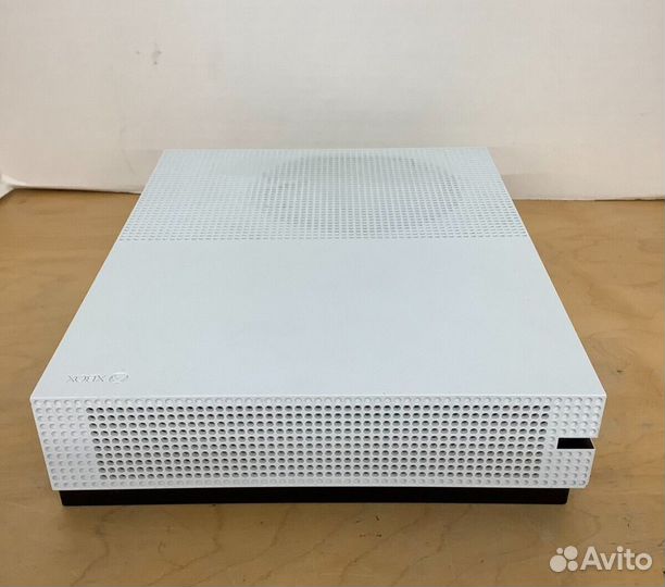 Новый Xbox One S Ростест c Дисководом