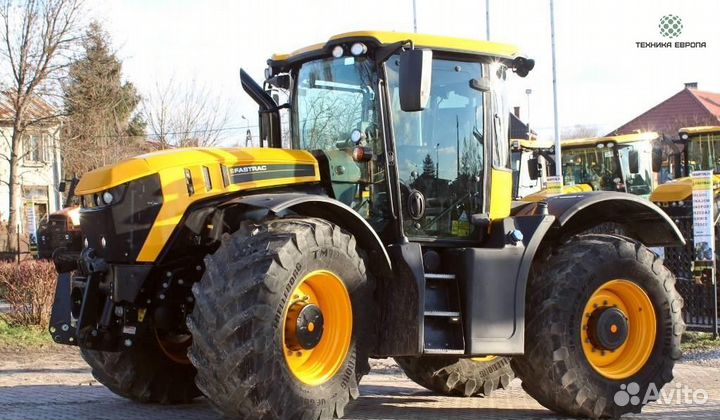 Трактор JCB Fastrac 4220, 2016