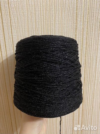 Пряжа черная люрекс