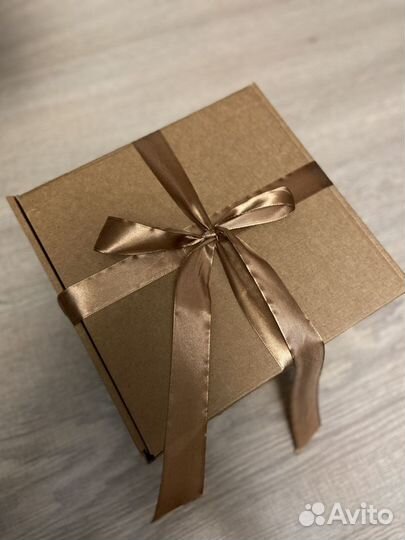 Коробка подарочная