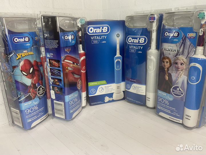 Электрическая зубная щетка oral b, новая